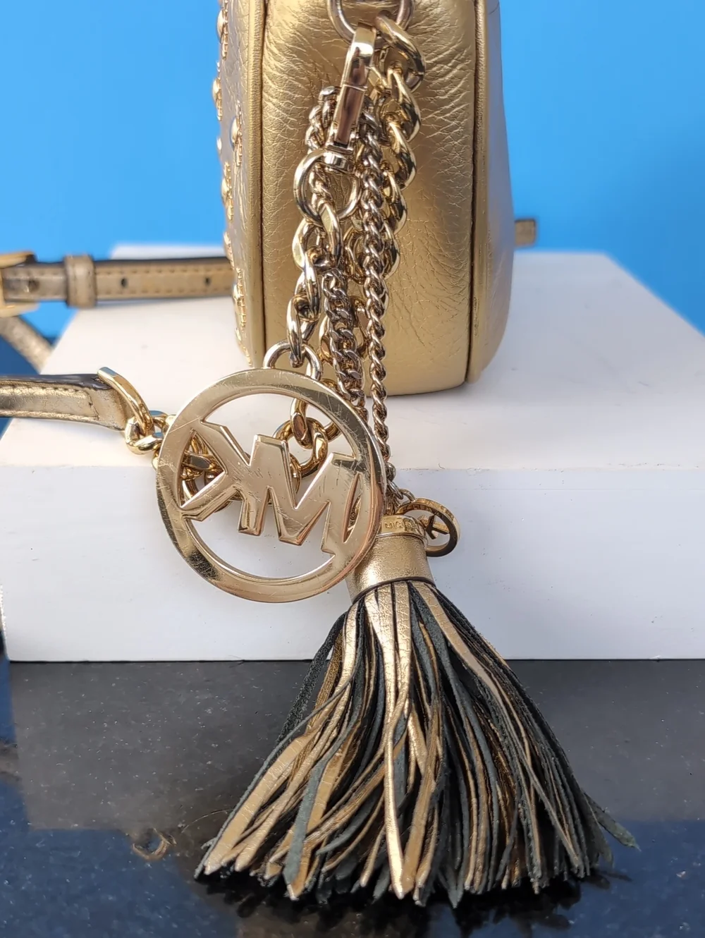 Michael Kors Metallic Gold Stud Embellished Crossbody Bag Size 8.5+6+2.5